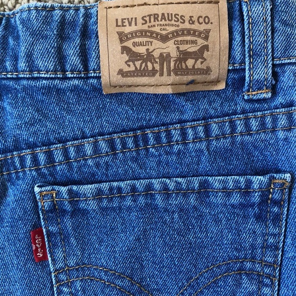 Levi’s Shorts - Picture 3 of 4